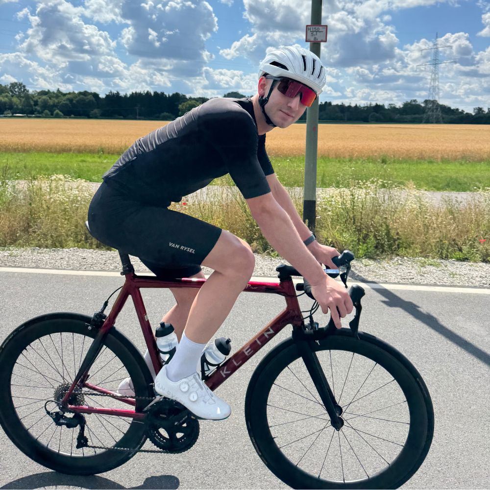 Velluto x La Squadra Rosa Cycling Crew | Limitiertes Bundle